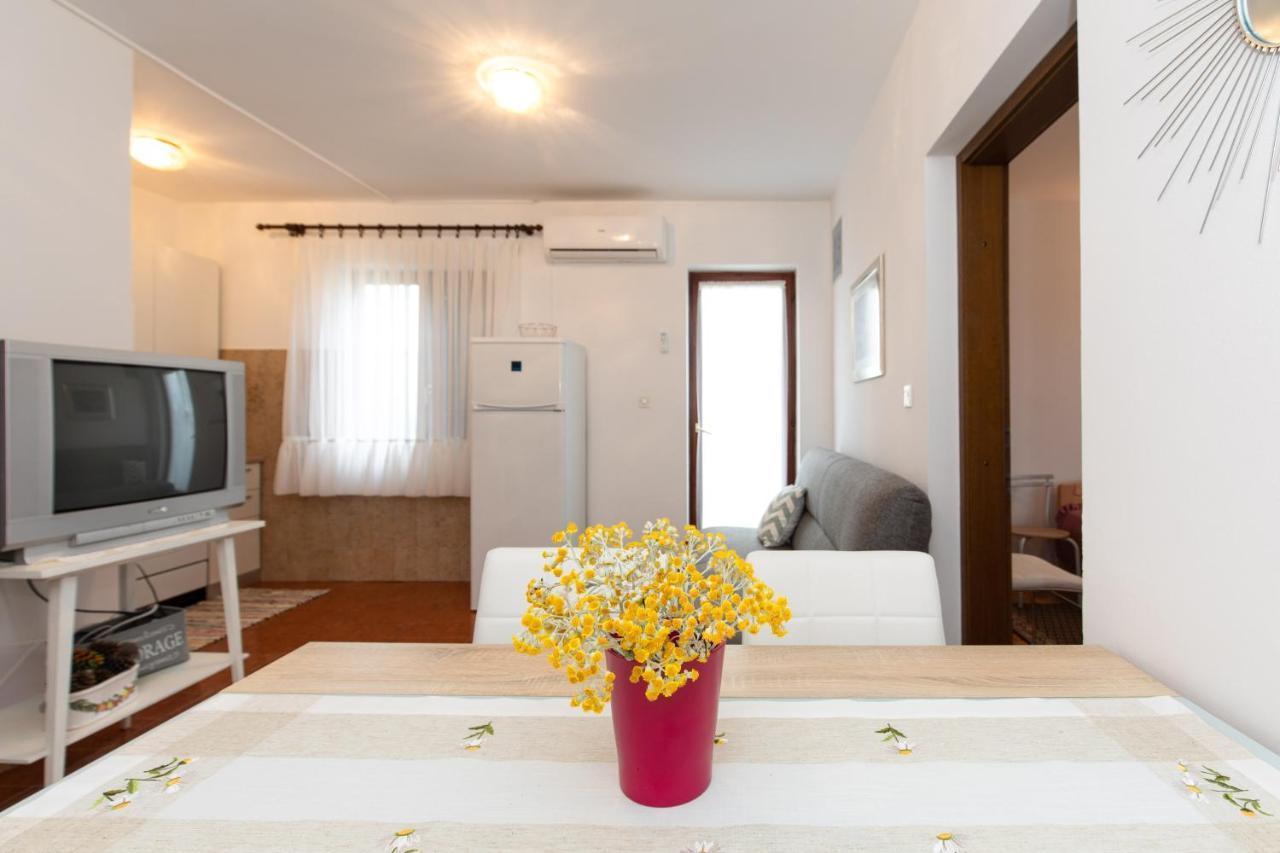 Apartment Drago *Cosy & Close To The Beach! كرك المظهر الخارجي الصورة